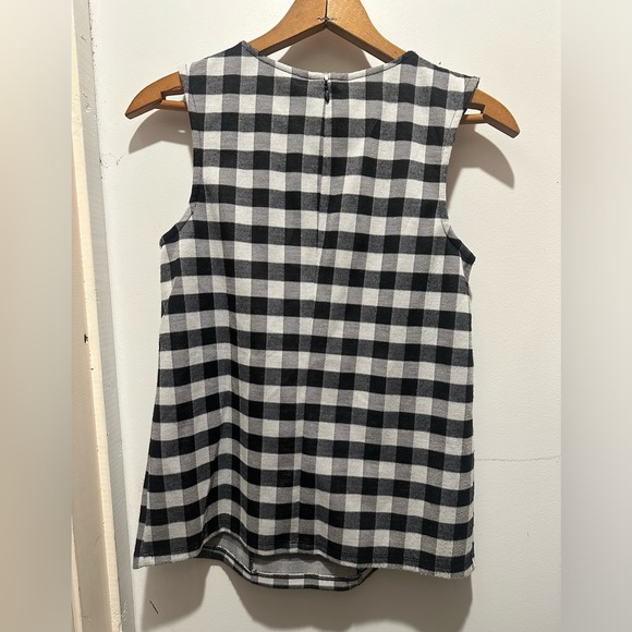 Gingham top with ruffles by Ann Taylor. - Picture 2 of 3